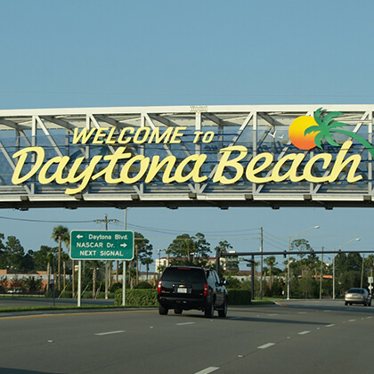 Welcome to Daytona Beach sign